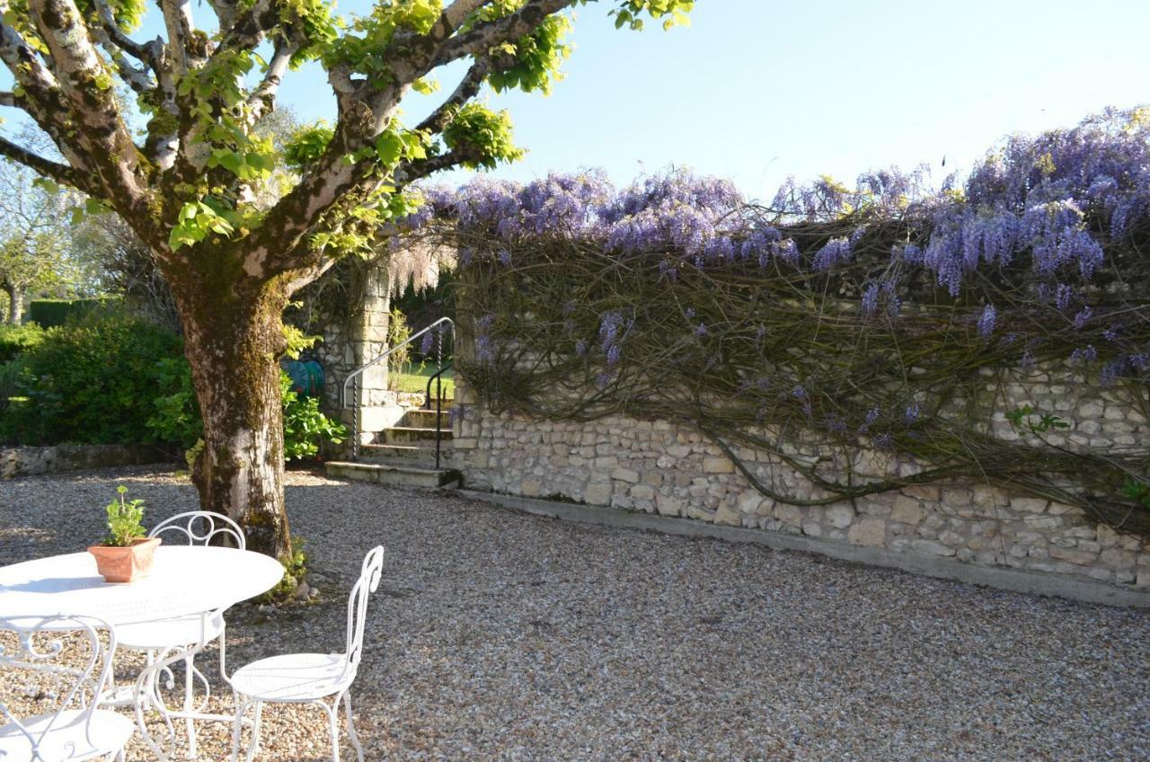 Logis De Chenac - Chambres Et Table D'Hotes Chenac Saint Seurin d'Uzet エクステリア 写真